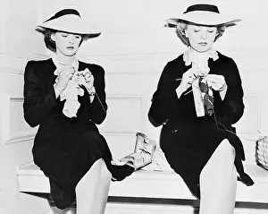 Hobbies Prints: Bette Davis and Her Stand-In Sally Sage