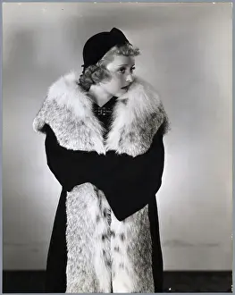 Bette Davis Standing W/Long Fur Stole