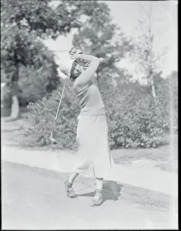 Betty Meckley Swinging Golf Club