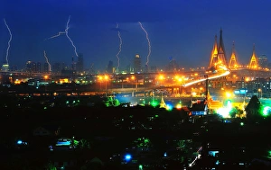 Images Dated 28th October 2011: Bhumibol bridge