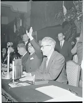 Bidding Being Timed by Candles