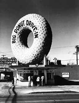 Hulton Archive Prints Gallery: Big Donut Drive In