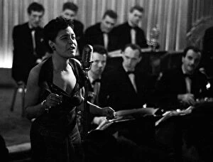 Images Dated 9th April 2016: Billie Holiday