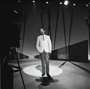 Acr07160becks Prints: Billy Eckstine Performing