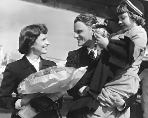 Glasgow Prints: Billy Graham With Wife and Daughter
