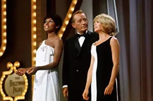 Bing Crosby, Diahann Carroll and Joey Heatherton, Singing
