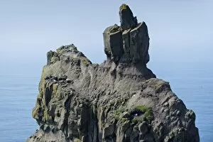 Faroe Islands Collection: Bird rock, Mykines, Utoyggjar, Faroe Islands, Denmark