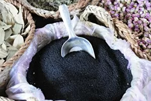 Images Dated 20th March 2011: Black cumin -Nigella sativa-, spice souk, Dubai, United Arab Emirates, Arabia, Middle East, Orient