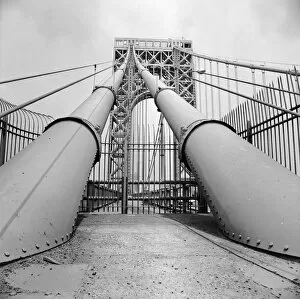 black & white;format square;perspective;road bridge;pipe;gate;railings;Transport