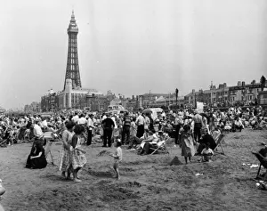 Deckchair Prints: Blackpool Beach