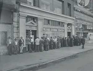 Red Cross Prints: Blood Donors Lining Up