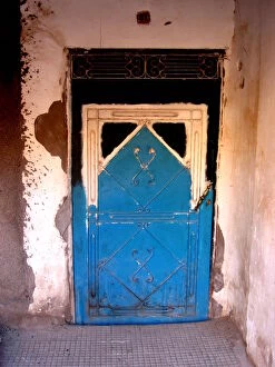 Images Dated 5th February 2008: Blue door, Marrakesh, Morocco