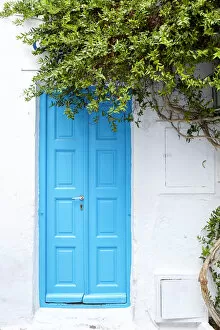 Images Dated 29th September 2014: Blue Door, Mykonos, Greece