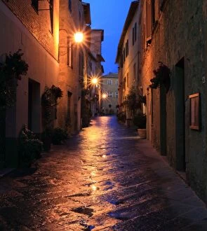 Images Dated 21st May 2013: Blue hour at Pienza (Tuscany)