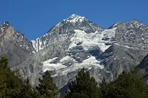 Pinnacle Collection: Blueemlisalp Mountain above Oeschinen Lake, Kandersteg, Bernese Oberland, Switzerland, Europe