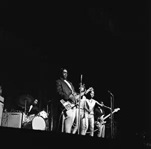 R And B Prints: Bo Diddley At The Apollo