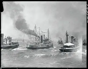 Boats Greeting Lindberg