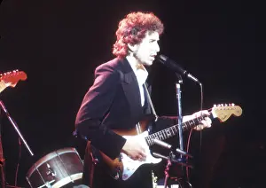 Bob Dylan Performs