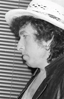 Bob Dylan Wearing A White Hat