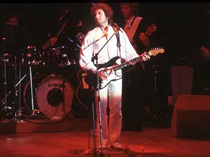 Bob Dylan Wears All White In 1978