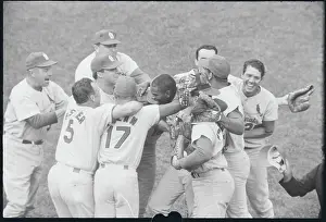 Surrounding Prints: Bob Gibson Surrounded By Teammates
