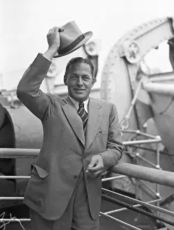 Bobby Jones Raising His Hat