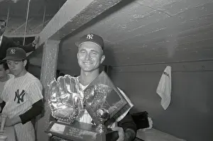 Bobby Shantz Winning Gold Glove