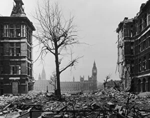Palace of Westminster Collection: Bombed St Thomas Hospital