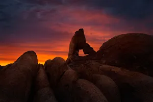 Images Dated 23rd January 2018: Boot Arch at Alabama Hills, California