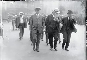 Embarrassment Prints: Bootleggers Head for Jail in New York