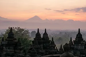 Images Dated 23rd September 2015: Borobudur sunrise