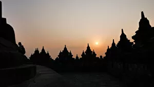 Images Dated 7th October 2015: Borobudur Temple