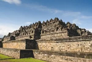 Arrival Gallery: Borobudur temple pyramid