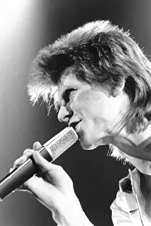 Bowie Performing