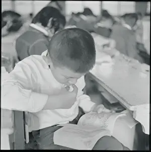 Taiwan Prints: Boy Reading