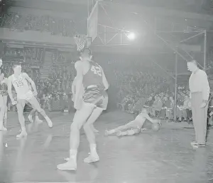 Bradley and Kentucky Basketball Game in Progress