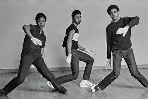 Huty35236 Prints: Breaking Moves