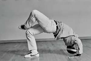 Breaking Moves - Bridge Freeze