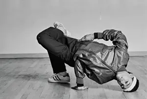 Breaking Moves - Chair Freeze