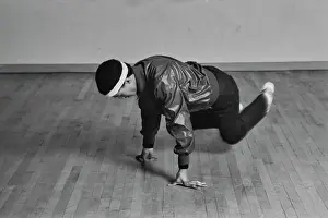 Huty35235 Prints: Breaking Moves - Footwork