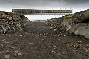 Images Dated 9th September 2014: Bridge between the continents crosses the fracture zone between the American