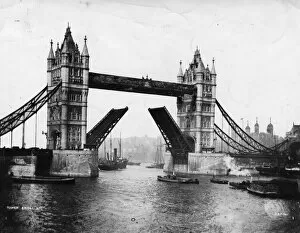 Tower Bridge London Gallery: Bridge Opens