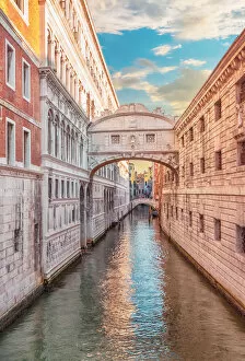 Bridge of Sighs (Ponte dei Sospiri) Gallery: The Bridge of Sighs (Ponte dei Sospiri) in Venice, Italy
