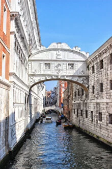 Bridge of Sighs (Ponte dei Sospiri) Gallery: The Bridge of Sighs, Venice