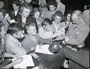 British Refugee Children Return Home