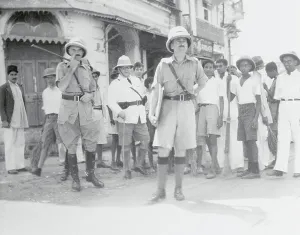 Mumbai Prints: British Soldier in Bombay