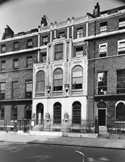 Portrait Architectural Prints: British Topical Press Agency (1903 - 1957)