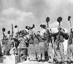 Zone Prints: British Troops Wave Happily