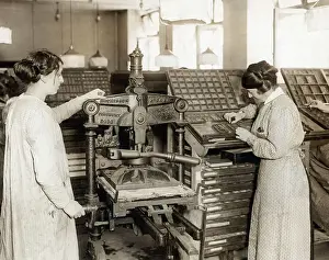 Typesetter Prints: British Women Setting Type
