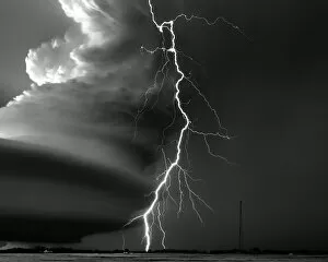 John Finney Photography Gallery: Broken Bow storm with massive lightning bolt. Nebraska. USA